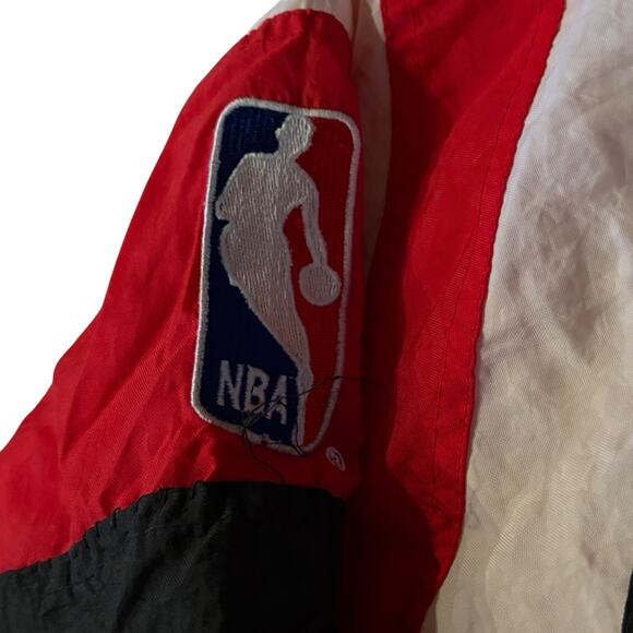 90s Starter Chicago Bulls Official NBA Puffer Quilted Jacket Full Snap & Zip** - Picture 4 of 10